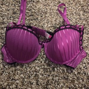 Women's Magenta Lace-Trim Push-Up Bra